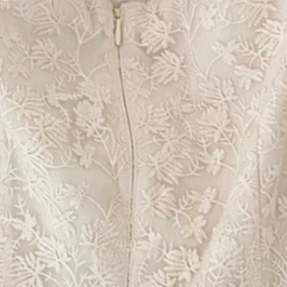 Gal Meets Glam Adele Off-Shoulder Lace Dress Cream Size 8 - Picture 6 of 7